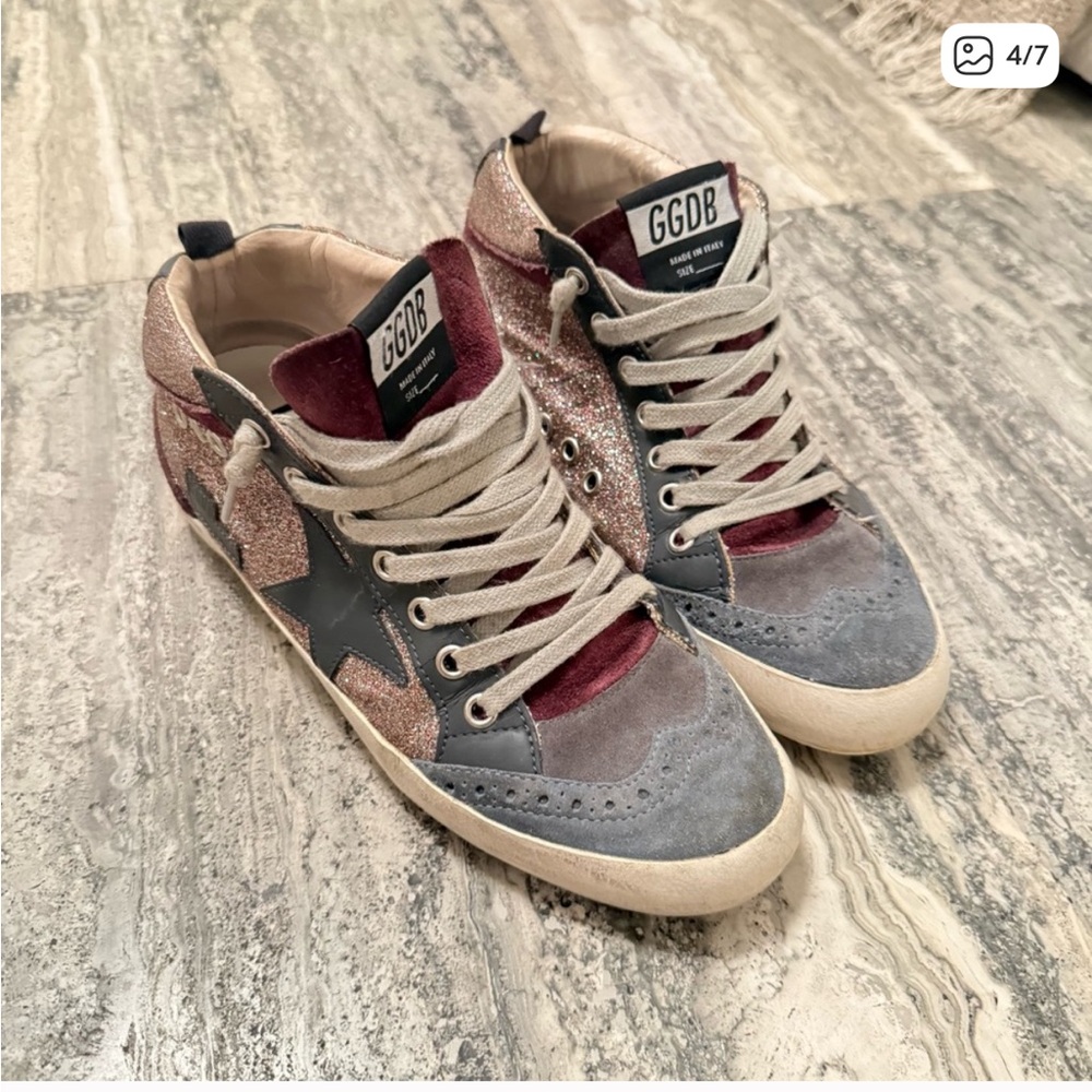 Golden Goose Mid Star Glitter Suede Leather Sneakers
Size 37 - Picture 4 of 7